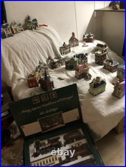 19 Piece Porcelain Light Up Town With Train