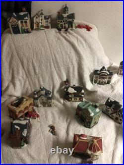 19 Piece Porcelain Light Up Town With Train