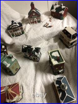 19 Piece Porcelain Light Up Town With Train