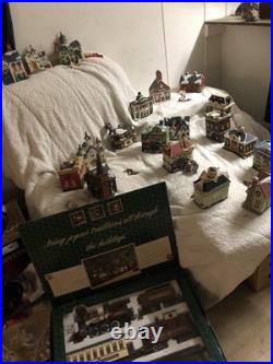 19 Piece Porcelain Light Up Town With Train