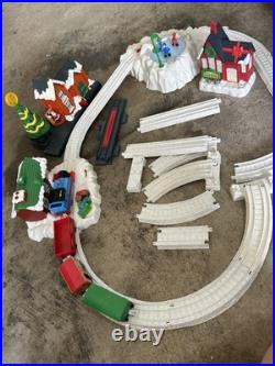 2011 Thomas The Train Christmas Delivery Trackmaster Fisher Price Near Complete