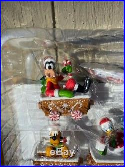 2016 Hallmark Disney Christmas Express Collector's Train Set LE Mickey Minnie