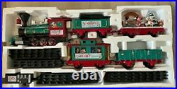2020 Disney Parks Christmas Train 30 Piece Set Mickey & Friends Holiday Express