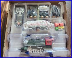 6-82982 Lionel Christmas Express Bluetooth Train Set
