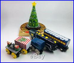 BRIO Polar Express Wooden Train Set Light-Up Christmas Tree Elves Hot Chocolate
