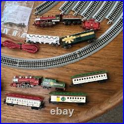 Bachmann Christmas Express & Spirit Of Christmas N Scale Train Lot EZ Track