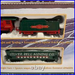 Bachmann Jingle Bell Express Electric Train Set E-Z Track HO Scale Tested Works