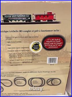 Bachmann Jingle Bell Express Electric Train Set E-Z Track HO Scale Tested Works