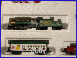 Bachmann N Scale Train Set Yuletide Special Holidays #24011 1 car broken