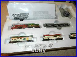 Bachmann Spirit of Christmas N-Scale Electric Train Set 24017 New Damaged Box
