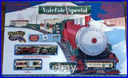 Bachmann Yuletide Special HO Scale Electric Train Set E-Z Track 00664 EUC