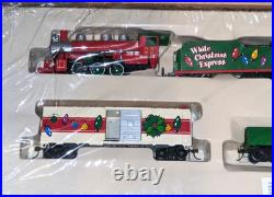 Bachmann Yuletide Special HO Scale Electric Train Set E-Z Track 00664 EUC