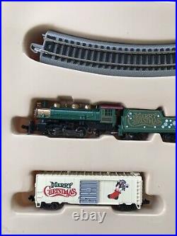 Bachmann Yuletide Special N Scale Complete Electric Train Set
