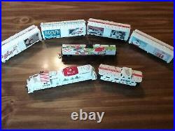 CHRISTMAS TREE TRAIN SET ho scale engine diesel Rudolph lot 7 Grinch frosty