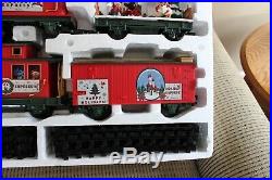 DISNEY PARKS CHRISTMAS RAILROAD TRAIN SET original BOX REMOTE CONTROL HOLIDAY