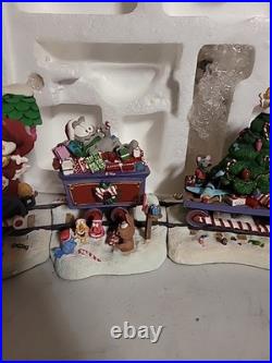 Danbury Mint Garfield & Friends Christmas Express 5 pc Train Set