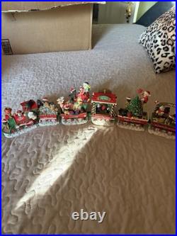 Danbury Mint Pug Christmas Express 6 Piece Train Set 2004
