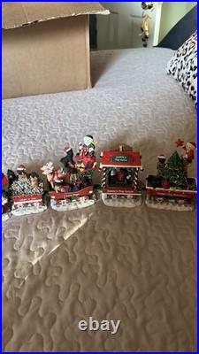 Danbury Mint Pug Christmas Express 6 Piece Train Set 2004