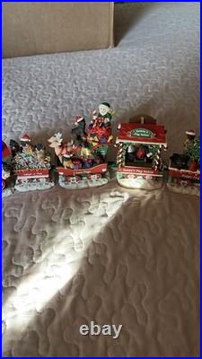 Danbury Mint Pug Christmas Express 6 Piece Train Set 2004