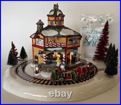 Dept 56 North Pole Series North Star Commuter Train Station #56782 Complete Set
