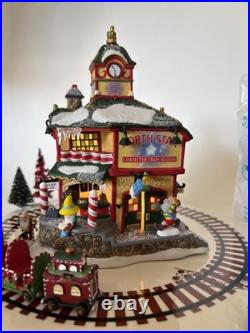 Dept 56 North Pole Series North Star Commuter Train Station #56782 Complete Set