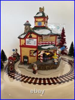 Dept 56 North Pole Series North Star Commuter Train Station #56782 Complete Set