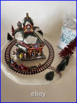Dept 56 North Pole Series North Star Commuter Train Station #56782 Complete Set