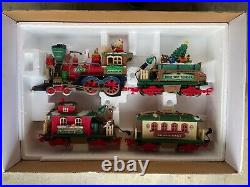 Dillard's New Bright Holiday Express Animated Train set's box 383