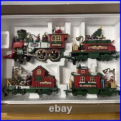 Dillard's Trimmings Christmas Animated Electronic Train Set G Scale Complete