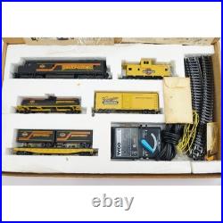 EUC 1987 Tyco HO Scale Harley Davidson Christmas Train Set Locomotive Caboose