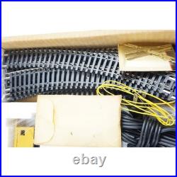 EUC 1987 Tyco HO Scale Harley Davidson Christmas Train Set Locomotive Caboose