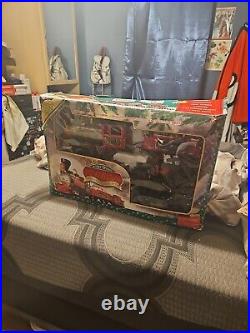 Eztec 2010 North Pole Express Christmas Train Set 27 Pc Music Lights #62170