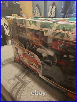 Eztec 2010 North Pole Express Christmas Train Set 27 Pc Music Lights #62170