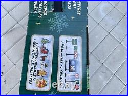Eztec North Pole Express Train Set Christmas Wireless Remote Musical 35 Pieces