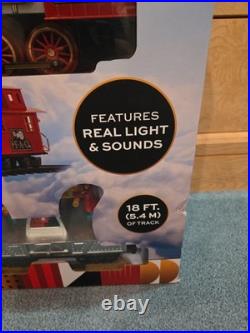 FAO Schwarz Holiday Train Motorized Train Set 30 Pieces With Light Sound NEW