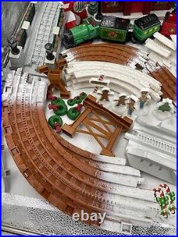 Fisher Price Geotrax Christmas in Toytown RC Train Set with Train and Box-Works