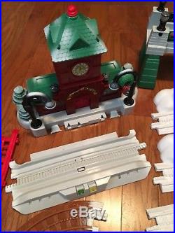 Geo Trax Christmas in Toy Town Train Set Lights Sounds Tested Everything Works