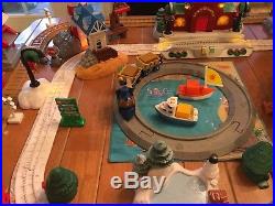 Geotrax Christmas In Toytown Complete Set w Holiday Limited Edition Xmas Train
