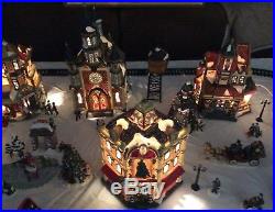 Grandeur Noel 42 Piece Train Village Christmas Set 2001 Collector's Edition NMIB