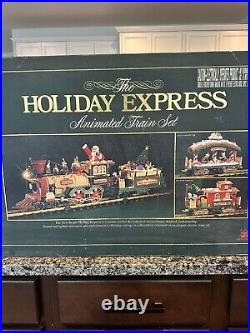 HOLIDAY EXPRESS Animated Christmas Train Set Excellent Condition