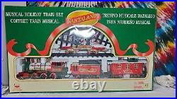 HOLIDAY MUSICAL TRAIN SET SANTA LAND NO. 181 In Box Excellent Christmas Vintage