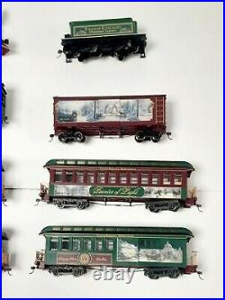 Hawthorne Village Thomas Kinkade Christmas Express On30 Scale Electric Train Set
