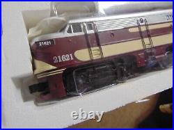 Hershey's Holiday Express (7) Unit 0-27 Gauge Electric Train Set NIB 27 Pieces