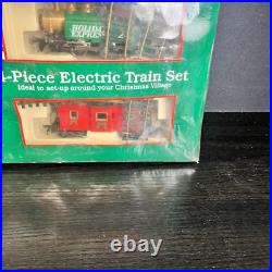 Holiday Express 4 Piece Electric Train Set HO Christmas Santa Claus 01029 NEW