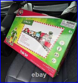 LIONEL ELF Movie Ready-to-Play Battery Pwr Lrge Scale Christmas Train Set 712078