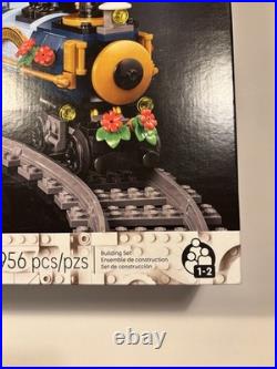 Lego 10361 Holiday Express Train Christmas Set 956 pcs Lego 10361 Holiday Express Train Christmas Set 956 pcs