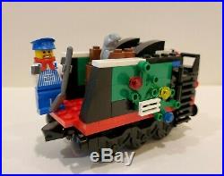 Lego Christmas Train 10173 Retired 2006 Set with Instructions 7 Minifigs COMPLETE