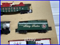Lionel 31966 Holiday Tradition Special Train Set Complete W Box Untested