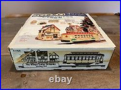 Lionel 6-11809 The Village Trolley Christmas Train Set/Box