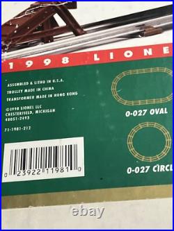 Lionel 6-11981 Christmas Holiday Motorized Trolley Set Train O-27 Track Gauge
